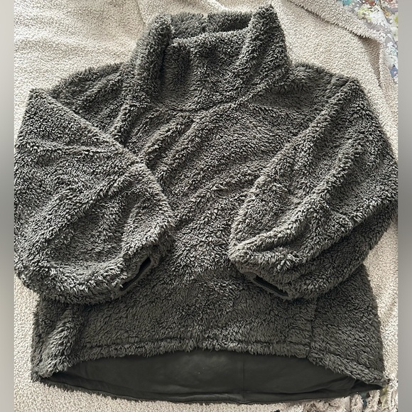 EUC Lululemon Sherpa Pullover Size L/XL - Picture 1 of 4
